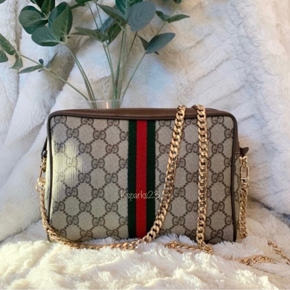 Gucci Handbags - AUTHENTIC Gucci Crossbody bag